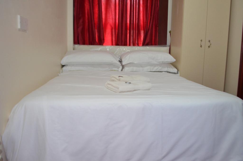Lyndhurst Hotel Blackpool Bagian luar foto